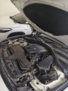 สาเหตุที่แท้จริง: ไดสตาร์ทแช่น้ำจนสนิมกิน มื่อโซลินอยด์ของเครื่องยนต์ B47 เป็นสนิมจนขัดตัว จังหวะที่กล่อง FEM